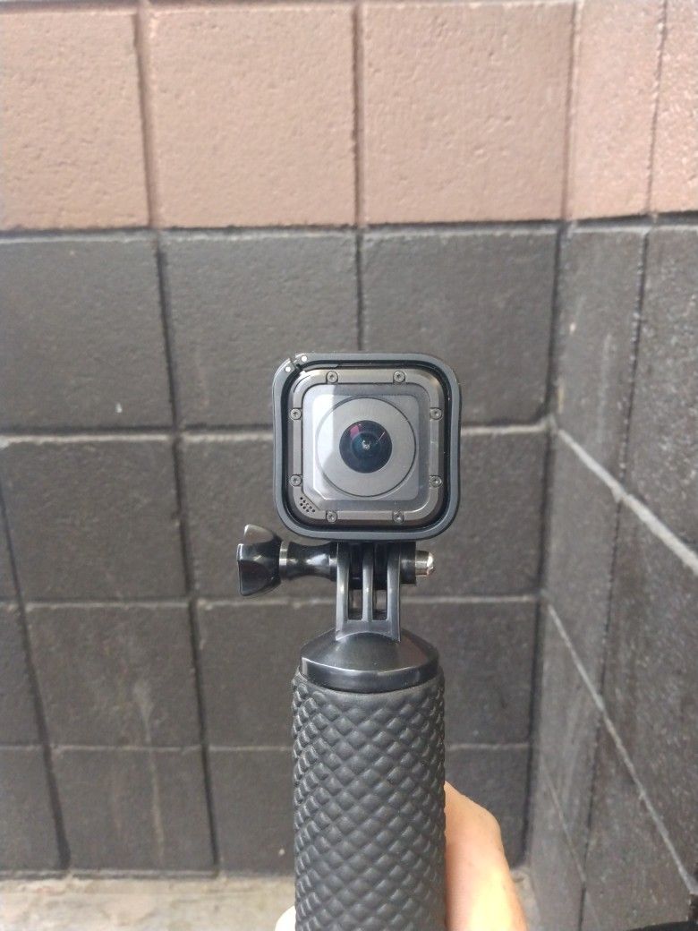 GO PRO HERO SESSION $75(128GB)