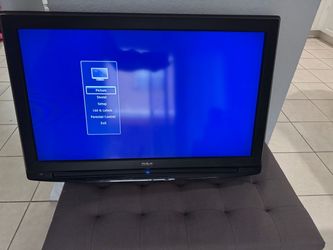 TV RCA 32” No smart TV no control . Working . You can use a fire stick