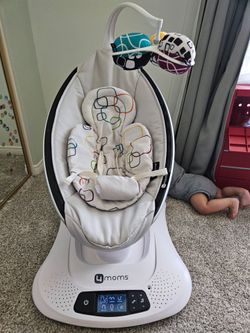 4moms MamaRoo Multi Motion Baby Swing