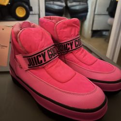 Juicy Couture Snow boots
