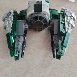 Lego Yoda Starfighter Assembled 