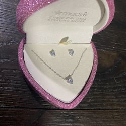 Diamond Earrings And Necklace 