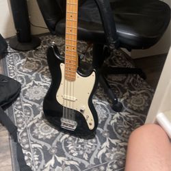Squier Guitar Bronco Bass 