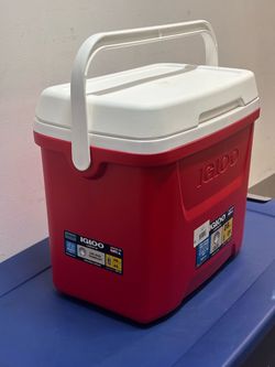 Igloo 28 qt Laguna Ice Chest Cooler - Red