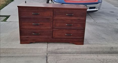 Free dresser