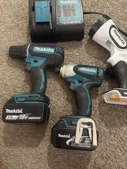 2 Makita drill 18v 2 Batteries 3.Oah, 1 charger and one light