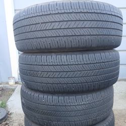 245/60/18 Kumho Crugen Tires All 4 With Alot Of Thread $180