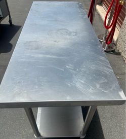 Stainless steel prep table