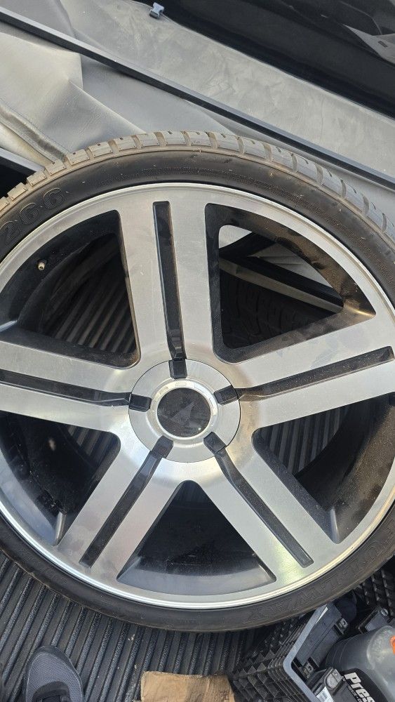 26s 26 Inch Silverado Texas Edition Rims for Sale in Dallas, TX - OfferUp