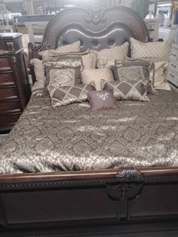 King Bedroom Set with FREE CHEST