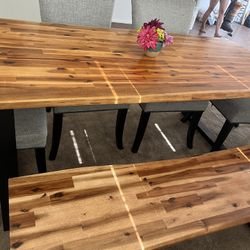 Dining Room Table 