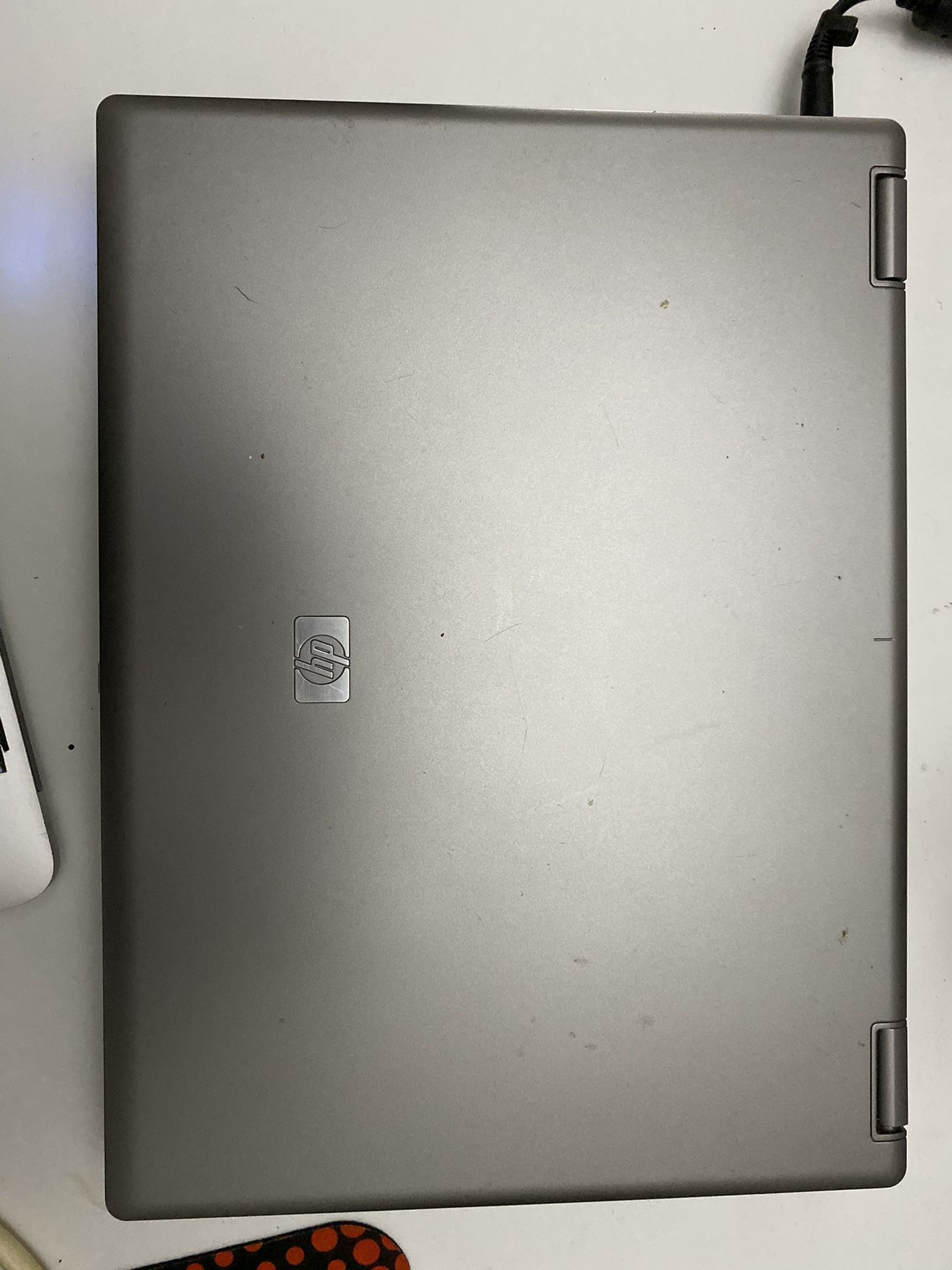 HP 6730b Laptop Working 4GB RAM Windows 7 Broken Screen