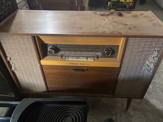 Grundig Majestic console stereo
