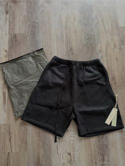 Essentials Shorts