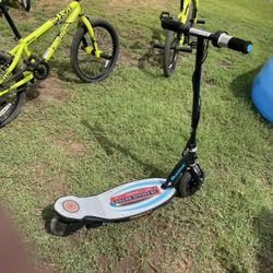 Scooter  Razor E 100