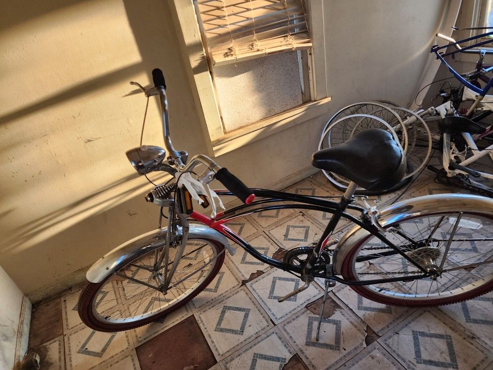 Vintange Schwinn Cruiser