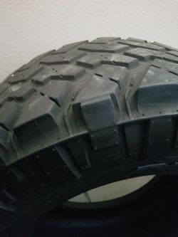 Two toyo mt 35-12,50_18 tires
