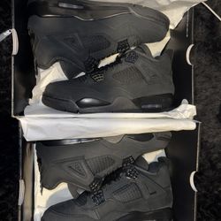 Jordan 4 Black Cats Size 9