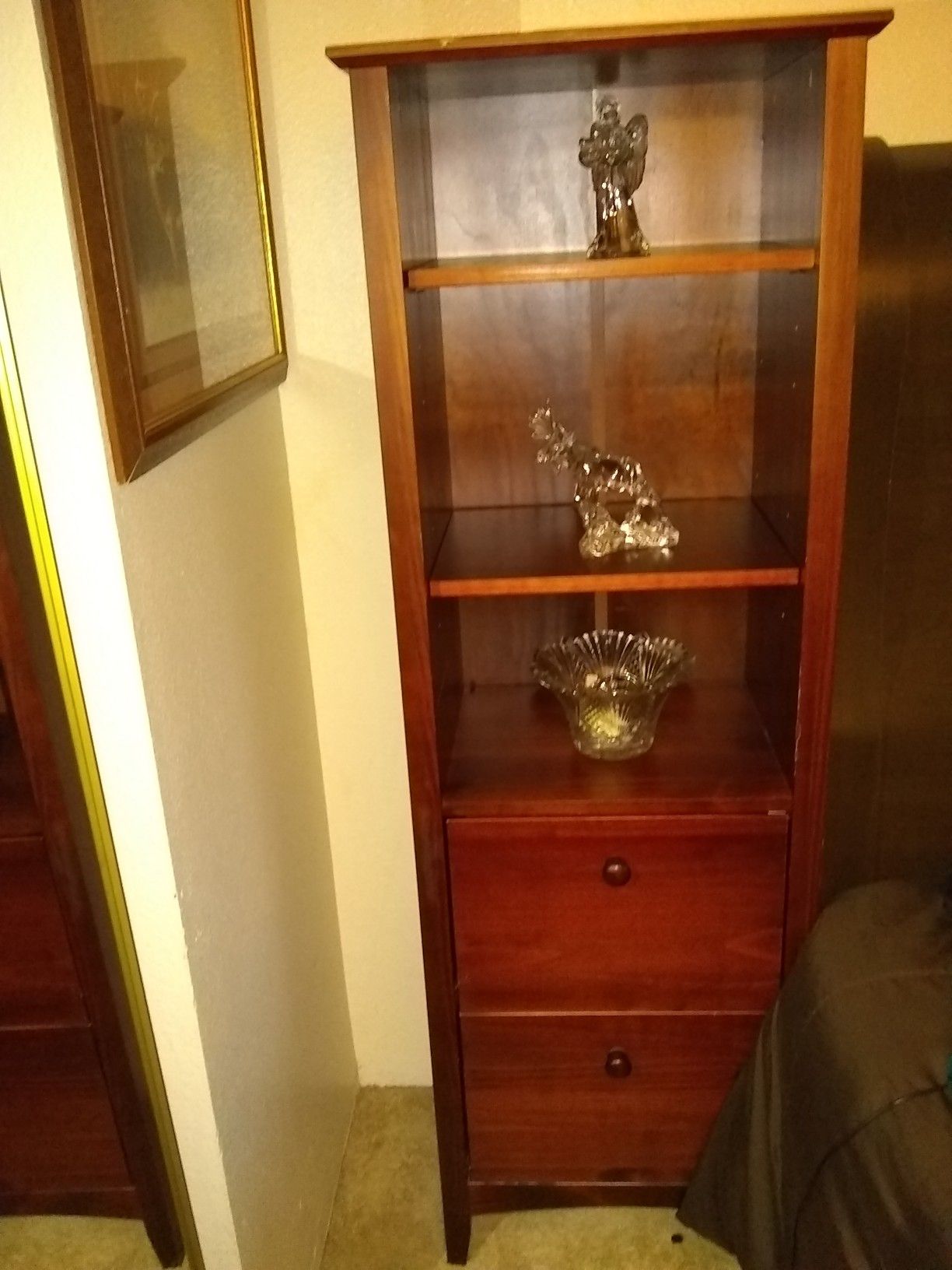 Bedroom bookshelves