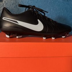 Nike Tiempo Legend 10 Club