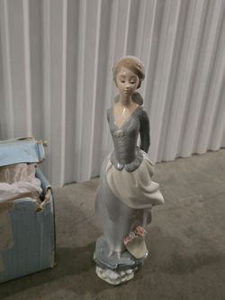 Lladro Retired Sea Breeze Figurine