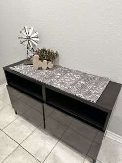 Console/ Entry Table/ Tv Stand