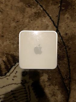 Mac mini W/ Charger