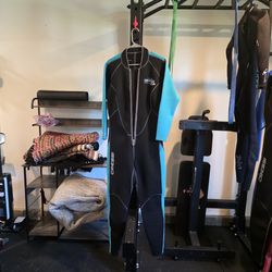Cressi Women’s Full Wetsuit – Size XXL / 6