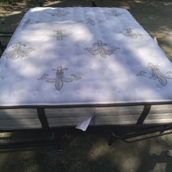 Queen mattress 