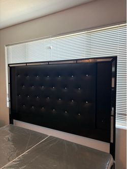 BEDROOM SET KING SIZE