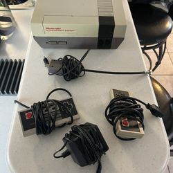 Original Nintendo Game System 