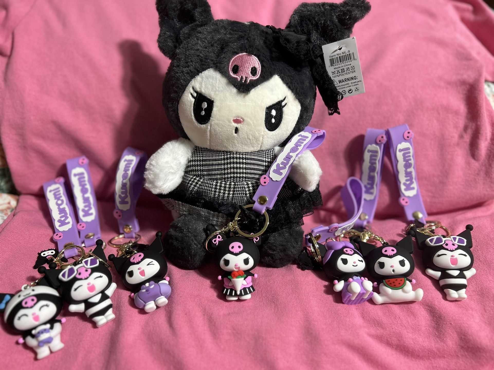 Kuromi Plushie with keychain 