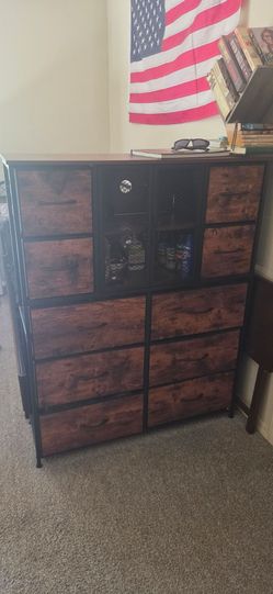 Dresser