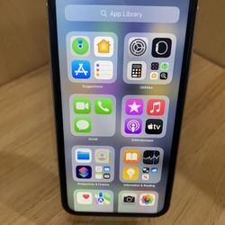 Black Friday Deal !!! Iphone XR 256 GB White 