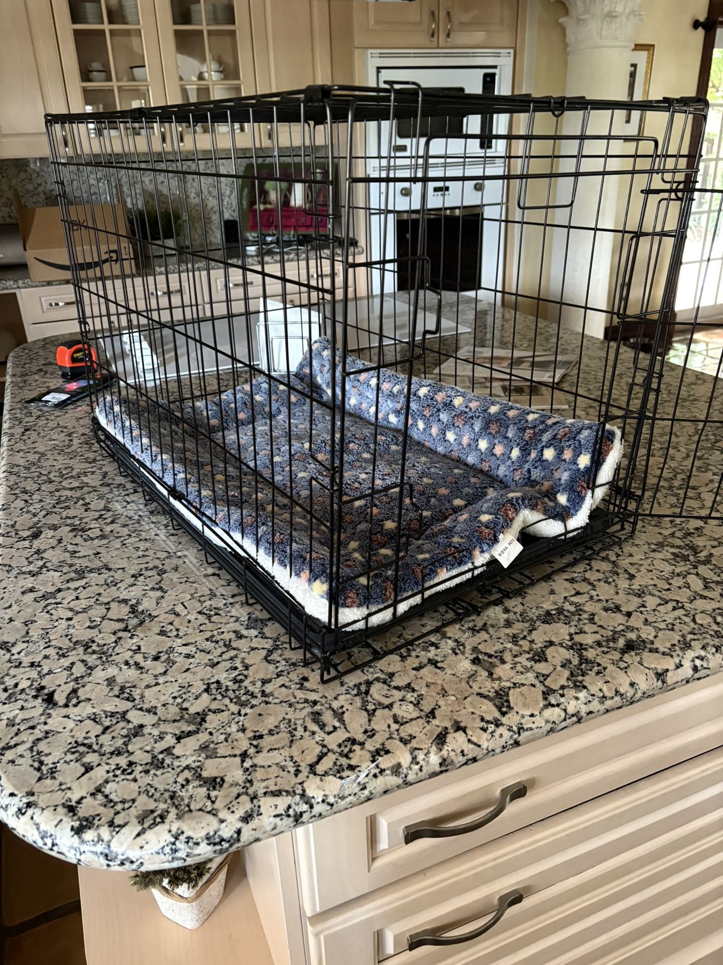 Dog Crate Never Used.
