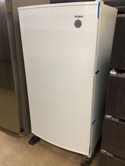 Whirlpool 15.7 cu.ft. Frost-Free Upright Freezer New Scratch and Dent