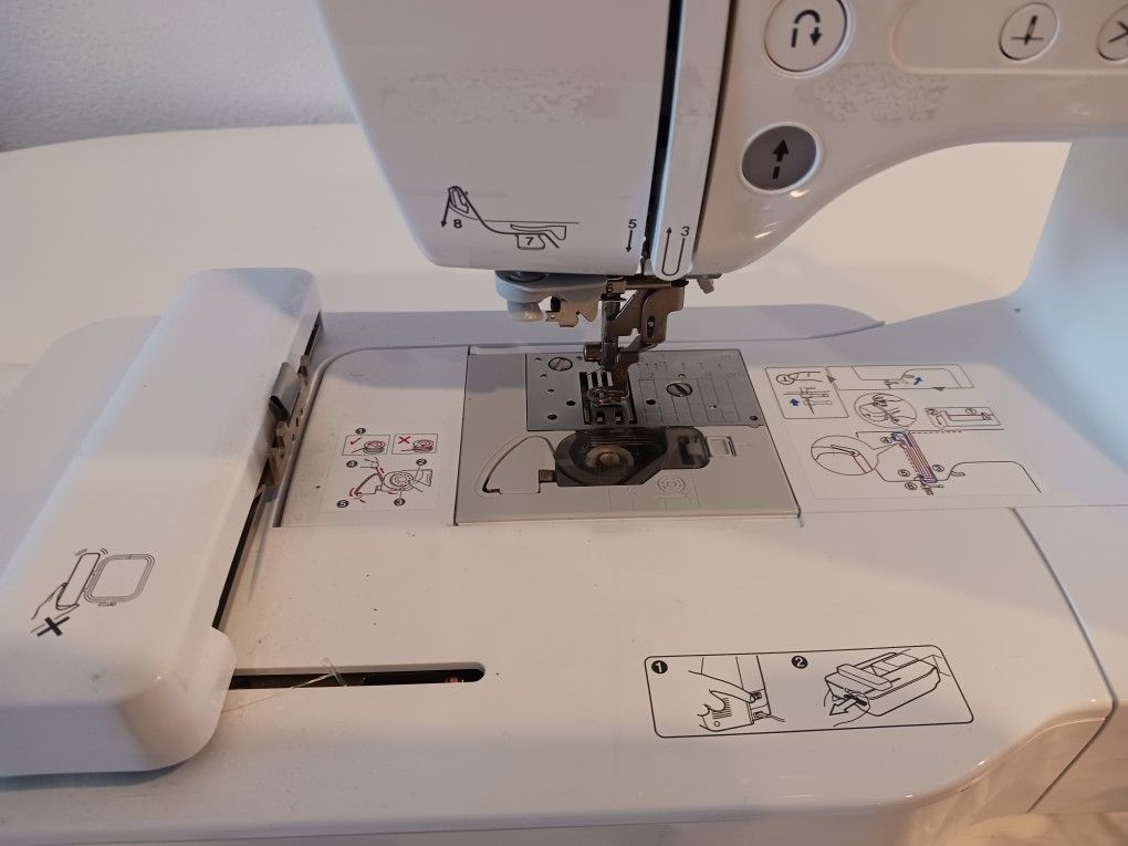 Brother Se625 Embrodiery Sewing Machine for Sale in West Covina, CA