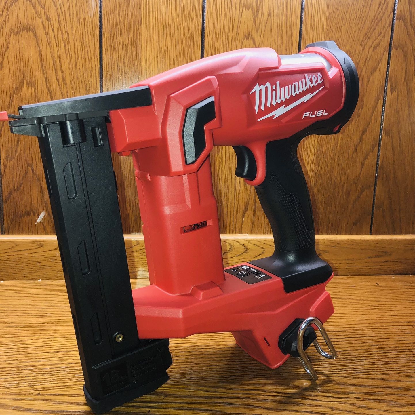Milwaukee M18 Narrow Crown Stapler Nail Gun Milwaukee Milwaukee 18 Gauge Narrow Crown Stapler Milwaukee M18  FUEL 18-Gauge Brushless 1/