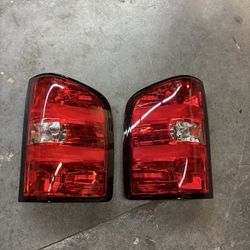 2007 to 2013 Chevy Silverado  Taillights Luces Traseras 