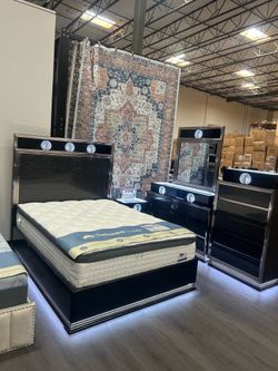 Brand new super elegant LED DIAMOND DESIGN Queen Bed Set