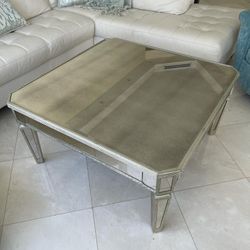 2025 Post Coffee Table . Perfect Conditions