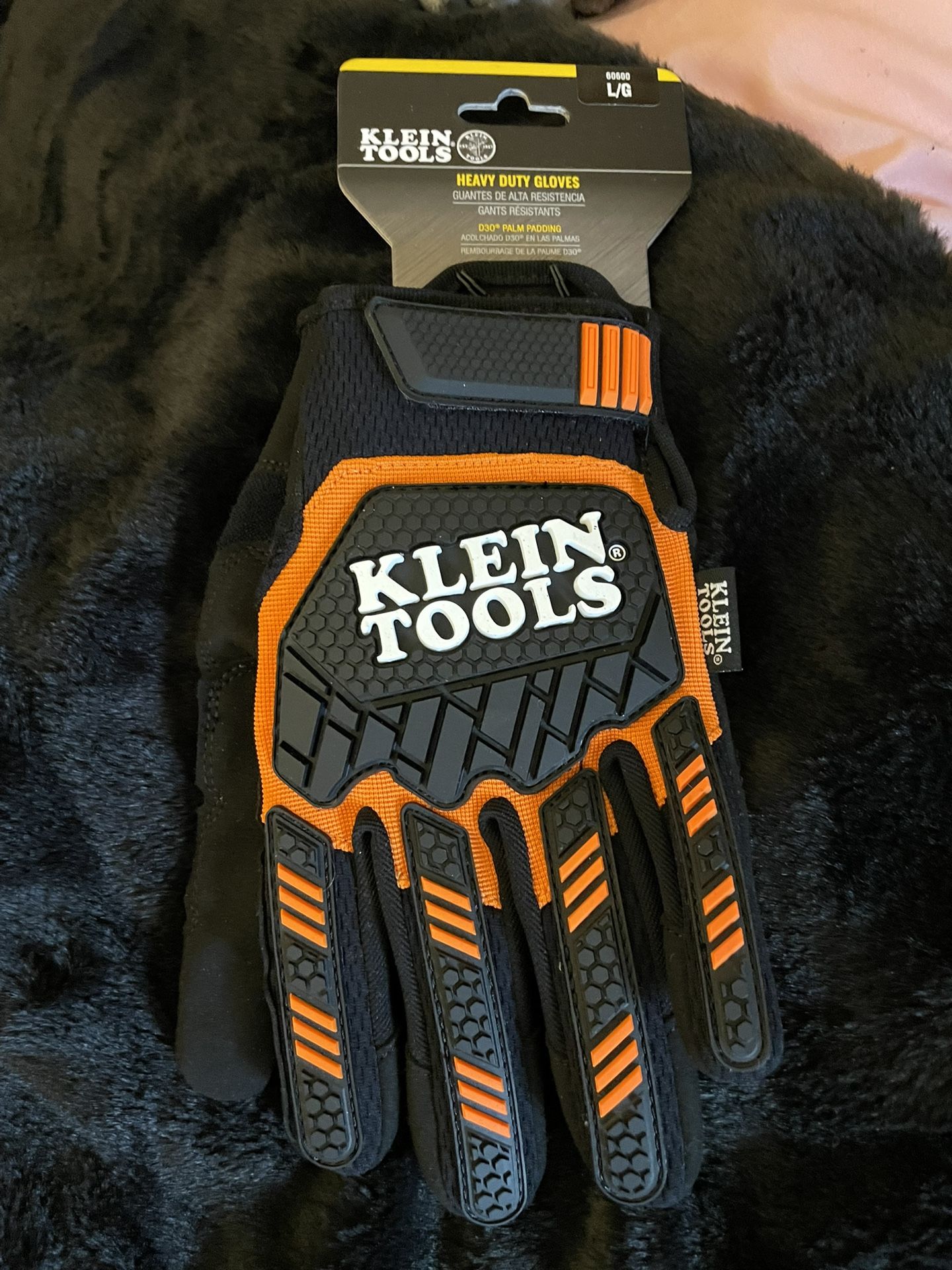 Klein Tools 60600 Heavy Duty Work Gloves, Large.