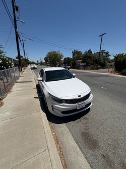 2017 KIA Optima