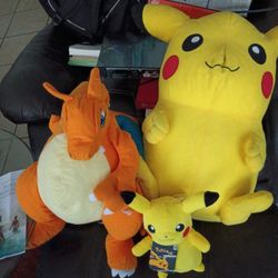 Pokemon Charizard Plush 