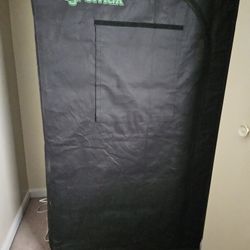 Grow Tent Set Up 