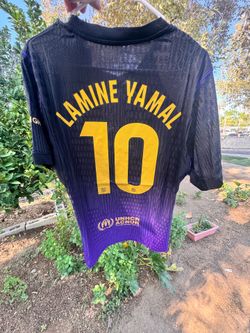 Barcelona 26/27 away