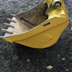 CAT midi Excavator Bucket