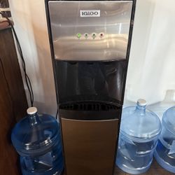 Igloo Bottom-Load Water Dispenser + (4) 5-Gallon BPA-Free Jugs — Great Condition