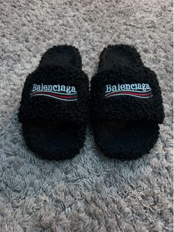Black Bàlenciaga Fur Slides