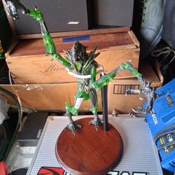 Alien Series 10, 8' Mantis Alien